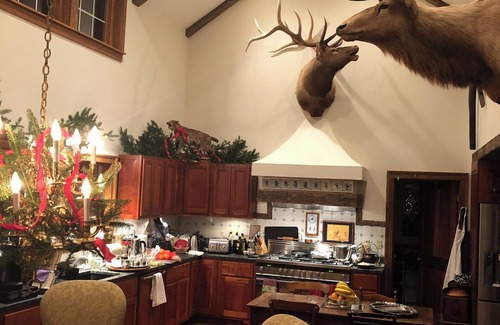 Blue Grass House | Breathtaking views! Luxuriously appointed. Deeply relaxing.