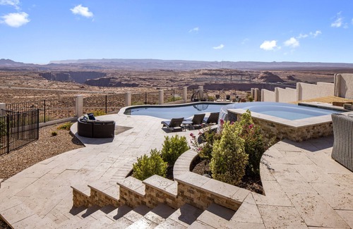 Page House | Breathtaking Views, Resort Style Backyard! 7 Bed,4 Bath 4300 sqft Private Home