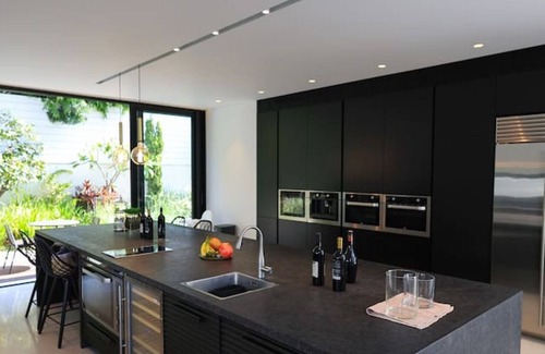 Herzliya Pituach House | Breathtaking Villa w Pool & Sauna Near the Beach