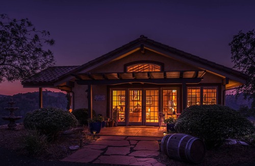 Angels Camp House | Breathtaking Vineyard and Lake Views, Secluded with private pickleball court
