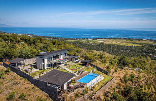 Kaliasem Villa | Breathtakingly Beautiful and offers a panoramic view!
