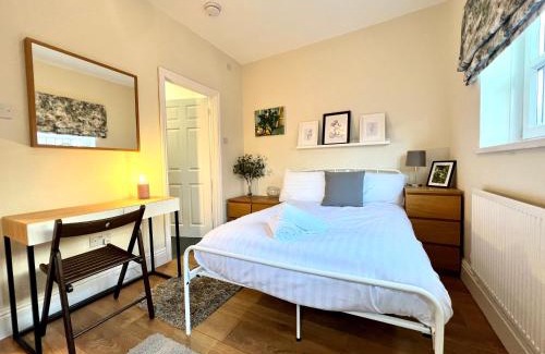 Newport Apartment | Brecon View by Switchback Stays