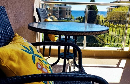 Byala Condo | Breeze & Beach Studio 2 (Studio with sea view and close to the beach)