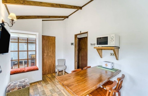 Algarrobo Cabin | Breeze Cabin 2B W/Wifi, Smart TV & Parking.