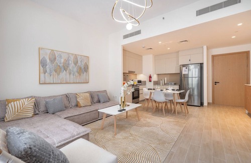 Dubai Apartment | Breeze Creek Beach by Emaar