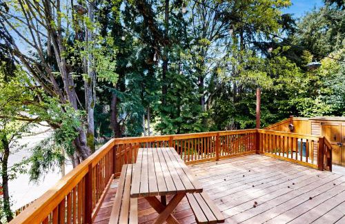 Lawton Park House | Breeze in the Trees