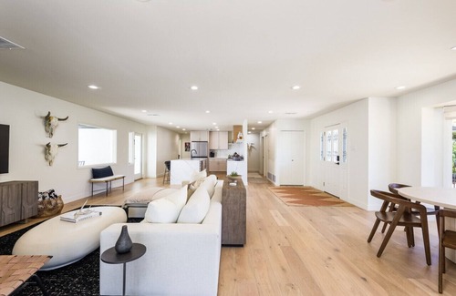 Biltmore Highlands House | Breezy 3BR | Private Pool + Chef’s Kitchen + More