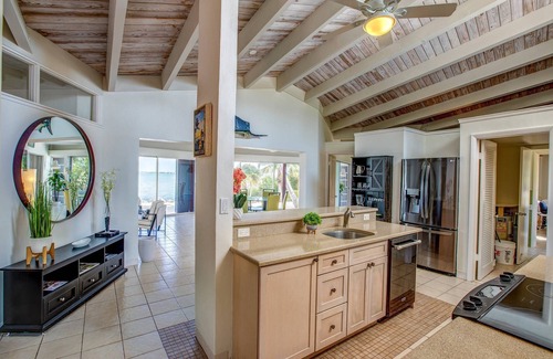Cudjoe Key House | Breezy Palms: Exquisite Open Water Keys Paradise W/Spectacular Views, Dockage, Pool & Dog-Friendly!