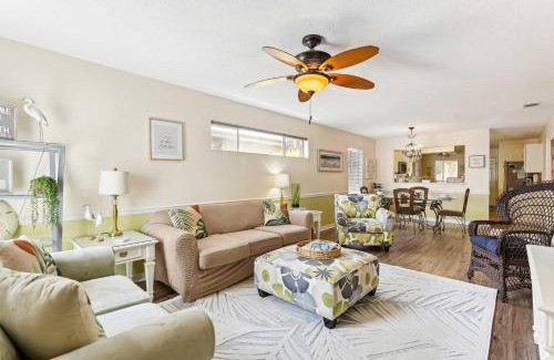 El Centro Beach House | Breezy PCB Vacation Rental with Lanai, Walk to Ocean
