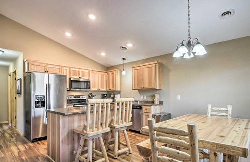 Breezy Point House | Breezy Point Cabin with Fire Pit - Walk to Lake