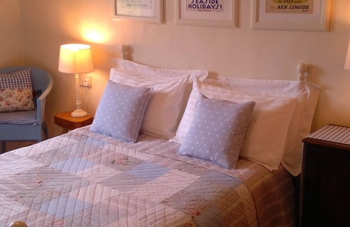 Dunfanaghy Cottage | Breifne Cottage, Traditional Stone Cottage with Views over Dunfanaghy Bay