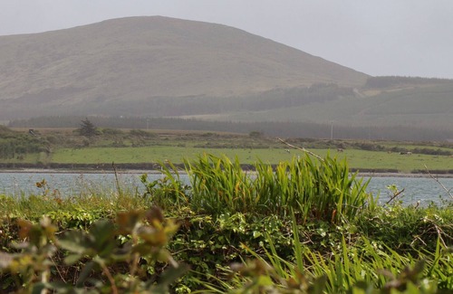 Valentia Island Cottage | BRENDAN'S COTTAGE, with a garden in Knightstown, County Kerry
