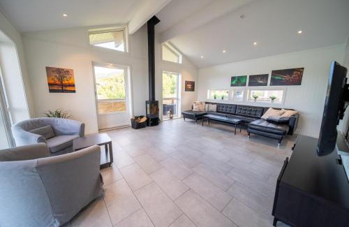 Botnhamn Villa | Brensholmen kyst brygge