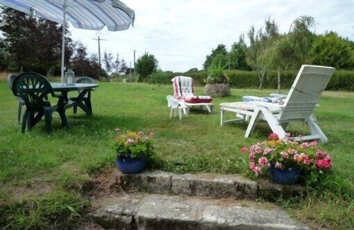Riec-sur-Belon Cottage | Breton longère in Riec/Belon private garden near the sea,