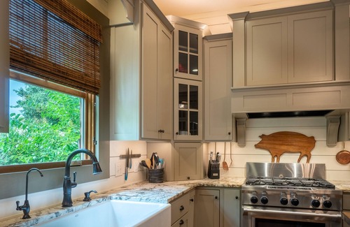 Clarkesville House | Brewer-Hamby House - Historic Craftsman Home in Clarkesville