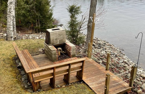 Orrington Cottage | Brewer Lake 3 bed/1.5 bath Waterfront Cottage