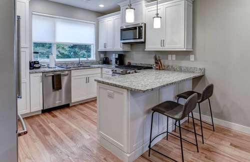 Asheville House | Brewery District With Rooftop Terrace and Elevator