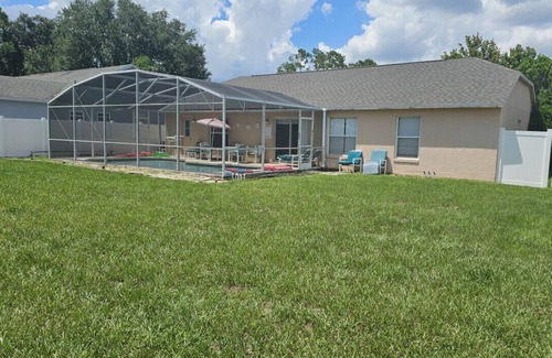 Briargrove House | Briargrove - Well locate Pool Home close to Parks