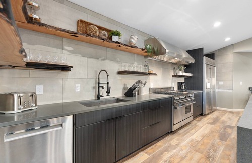 Flagstaff House | "Brick & Beam" Ultimate by Gathering Tree