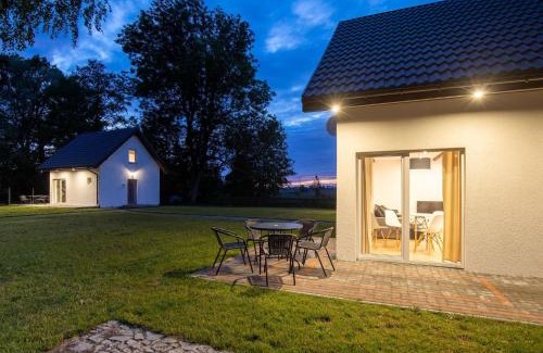 gmina Karnice House | Brick House in L dzin near Dutch Windmill