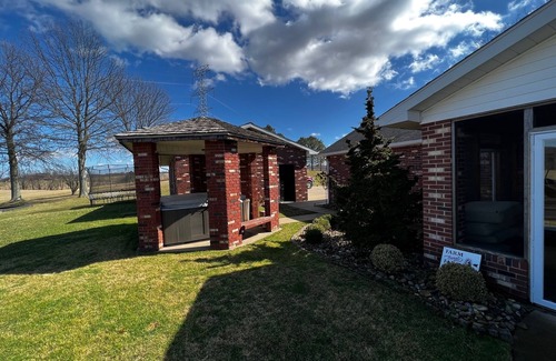 Ohioville House | Brick Ranch in Country Setting