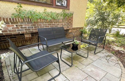 Kutzky Park House | Bricks - Main floor 2 bed/bath home, 2 car garage 3 blocks from Mayo Clinic!