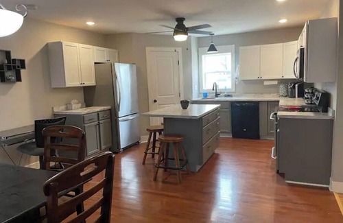 Mattoon House | Brickway Retreat