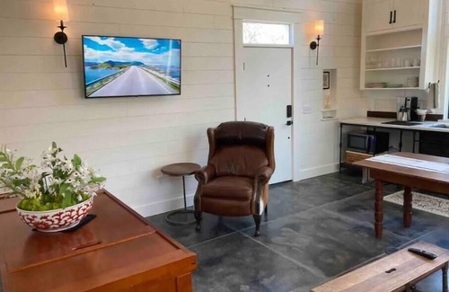Pawhuska Cabin | Bridgewater Cabin New/in-town private stay!