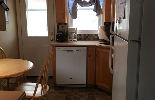 Brigantine House | Brigantine~Summer 2026~only 2 block walk to beach~2 bdr house~1 bath~allow dogs