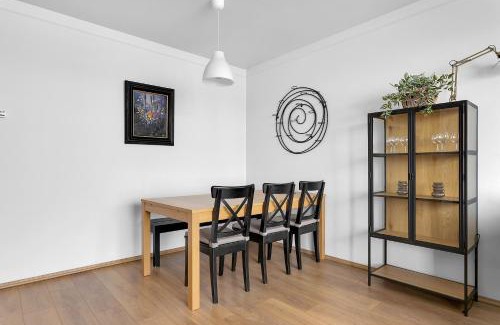 Haaleiti Apartment | Bright 1BR Apartment with a View