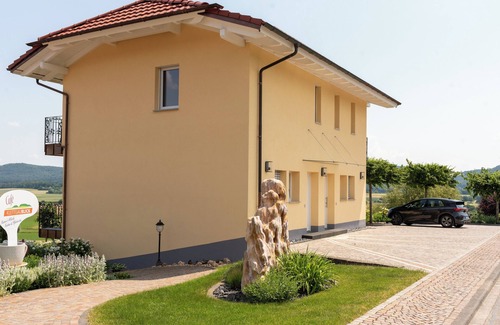 Klettgau Apartment | Bright 2-room apartment with balcony, 28 m² for 1 person