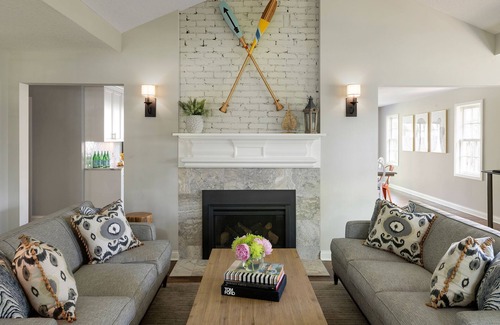 Castillejos Apartment | Bright 2BD/2BA Apt w/Private Terrace - Spacious