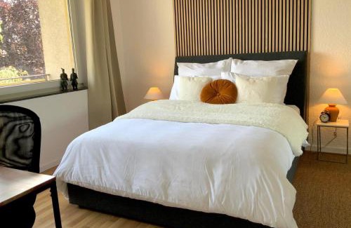 Ludwigshafen-Friesenheim Apartment | Bright 2BR Family-friendly Home -BASF - Free Parking - Super Fast WIFI