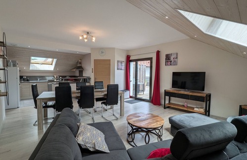Le Thillot Apartment | Bright 3-bedroom apartment, terrace, near shops and skiing, with WiFi