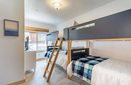 Kings Beach House | Bright 3BD Kings Beach Townhome