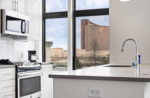 Assembly Square Apartment | Bright 3BR 2BA Condo/Pool+ King bed