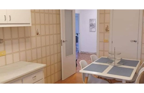 Castello de la Plana Apartment | Bright and spacious apartment with terrace