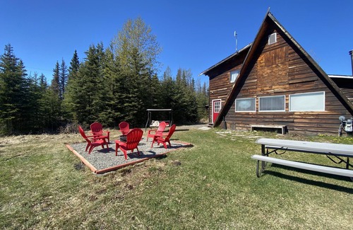 Kenai Cabin | Bright A-Frame Cabin @ Moose Tracks Lodging