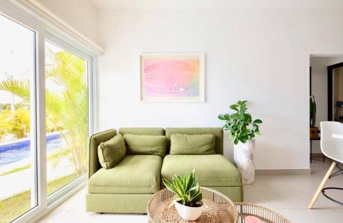 Barrio Ricos y Famosos Apartment | Bright & Airy new Condo, 5 min walk to Jaco Beach!