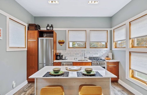 Michigan City Condo | Bright and airy condo tucked away in the trees of Tryon Farms