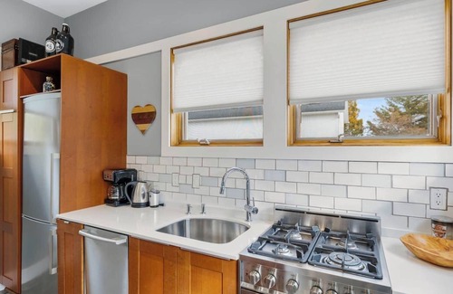 Michigan City Condo | Bright and airy condo tucked away in the trees of Tryon Farms