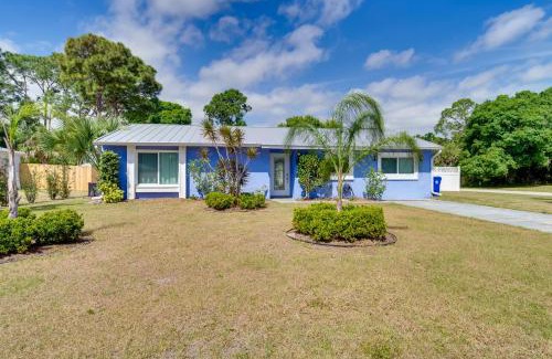 Florida Ridge House | Bright and Beachy Vero Beach Home with Pool Access!