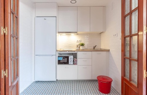 Nervion Apartment | Bright and cozy apartment in Seville. A-C/WIFI