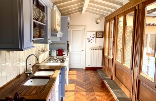 Santo Spirito Apartment | Bright and elegant flat with terrace by the river