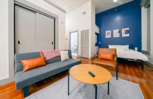 Downtown Louisville Apartment | Bright and Modern Studio in Louisville # 408