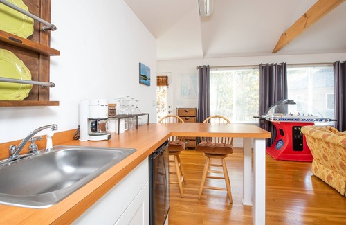 Wellfleet Apartment | Bright and Modern Wellfleet Studio Apartment Close to Ponds, Trails, and Town