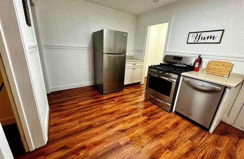 Natrona House | Bright and Spacious Duplex