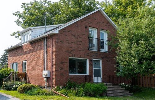 Gatineau Apartment | Bright and spacious 2 bedroom home!
