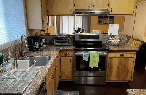 Alameda Apartment | Bright and Spacious Apartment by Downtown Alameda, 2BR 2BA