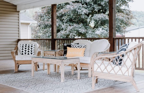 Mount Hope House | Bright and Spacious Maple Fork